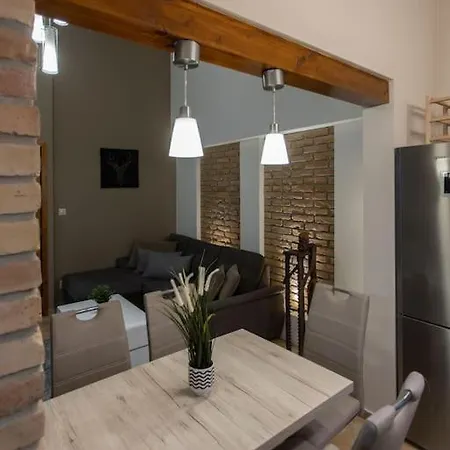 Quiet And Stylish City Park Flat Budapeşte